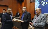تقدیر از رئیس دانشگاه علوم پزشکی البرز  در هفتمین اجلاس روسای دانشگاه ها و دانشکده های پزشکی سراسر کشور 