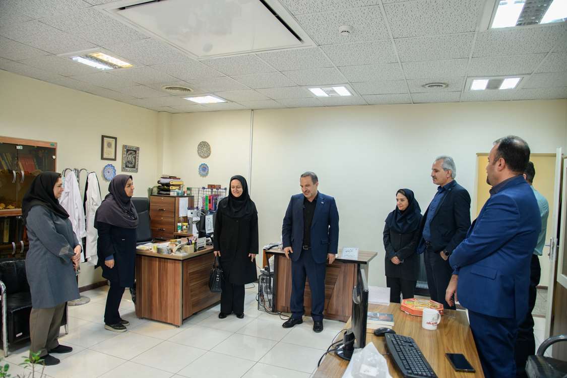 
🔸به گزارش روابط عمومی دانشگاه؛ در راستای پایش پایداری خدمات آموزشی و علمی، دکتر شهرام صیادی رئیس دانشگاه، به همراه دکتر لطفی م 